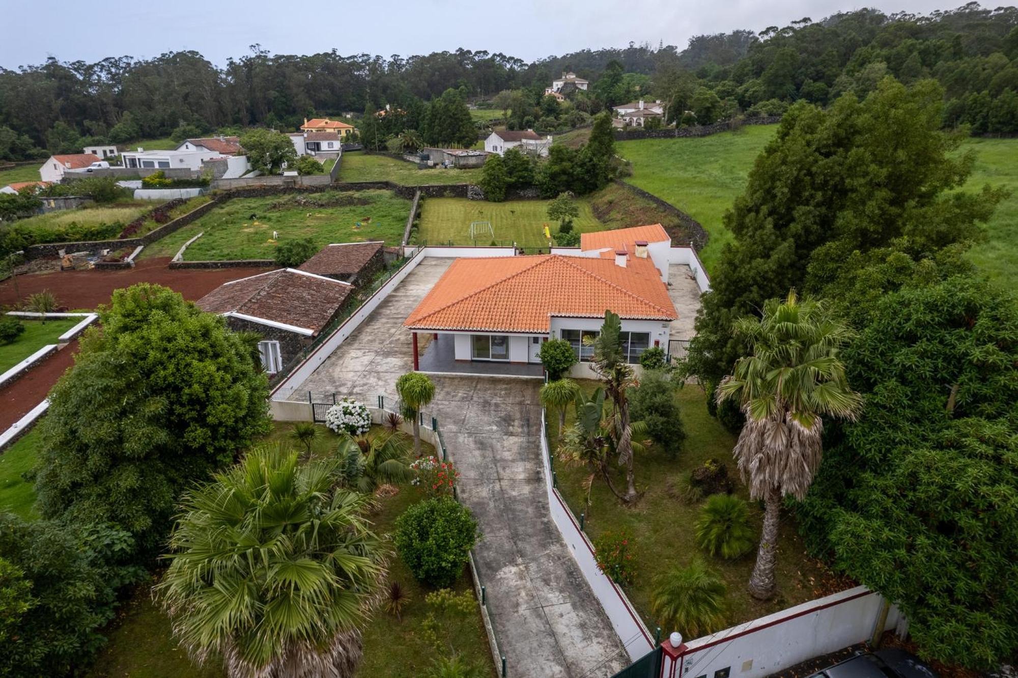 Chalé d'Angra Guest House Angra do Heroísmo Exterior foto